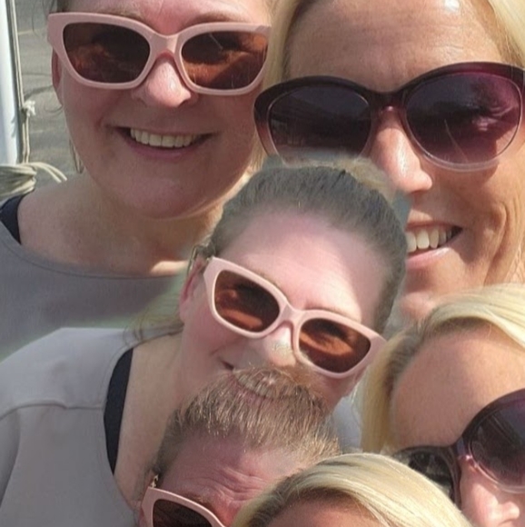 Meet your Posher, Marie Michelle - Picture 3 of 7